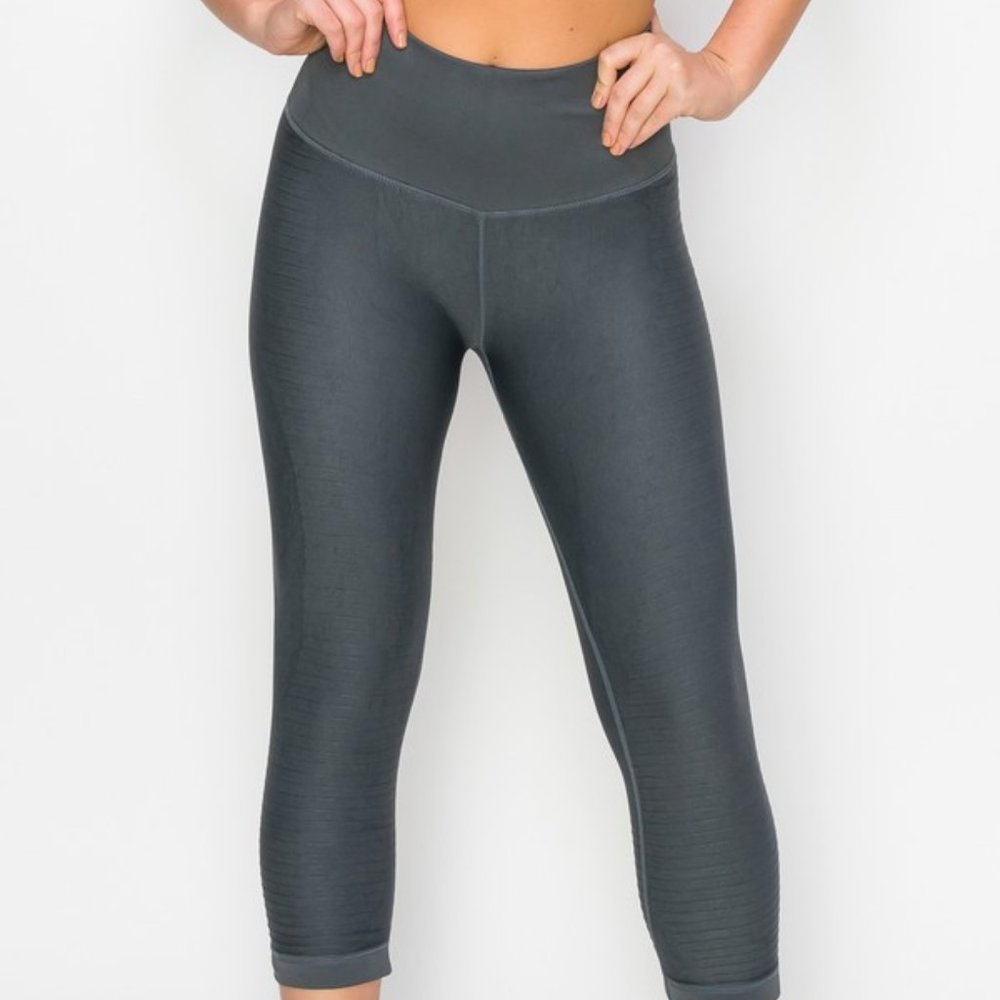 Workout Women Legings Capri High Compression Pants - Picture 8 of 10